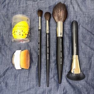 Makeup Brush Lot Artis, MAC, Royal and Lagnickel, Beauty Blender